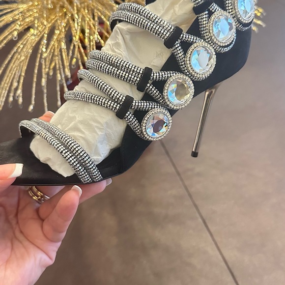 Absolutely elegant, sexy and classy!!! Make an offer! - Picture 4 of 6